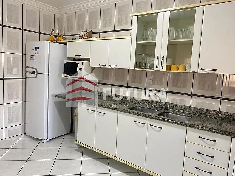 Apartamento Na Avenida De 03 Quartos La048E Bombinhas 0*,